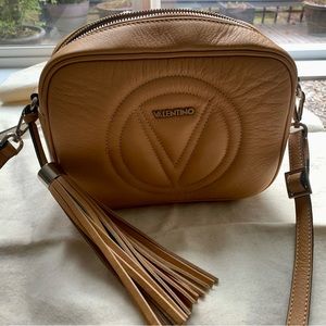 VALENTINO BY MARIO VALENTINO MIA SIGNATURE LEATHER CROSSBODY